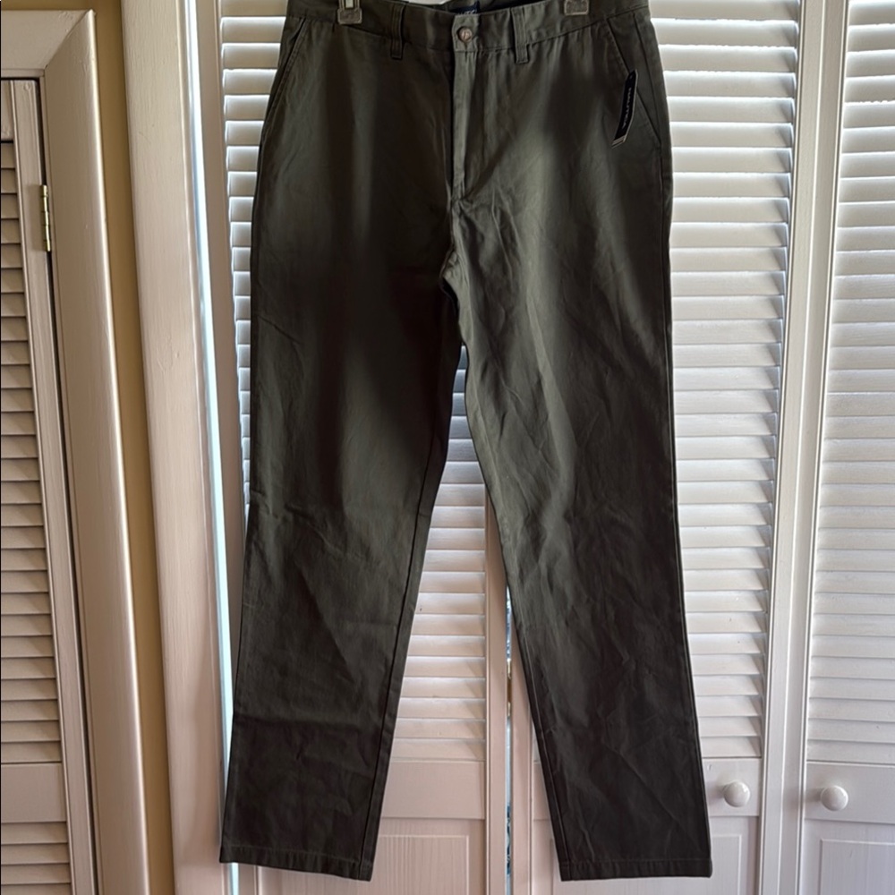 Nautica Green Chinos Stylish Comfort